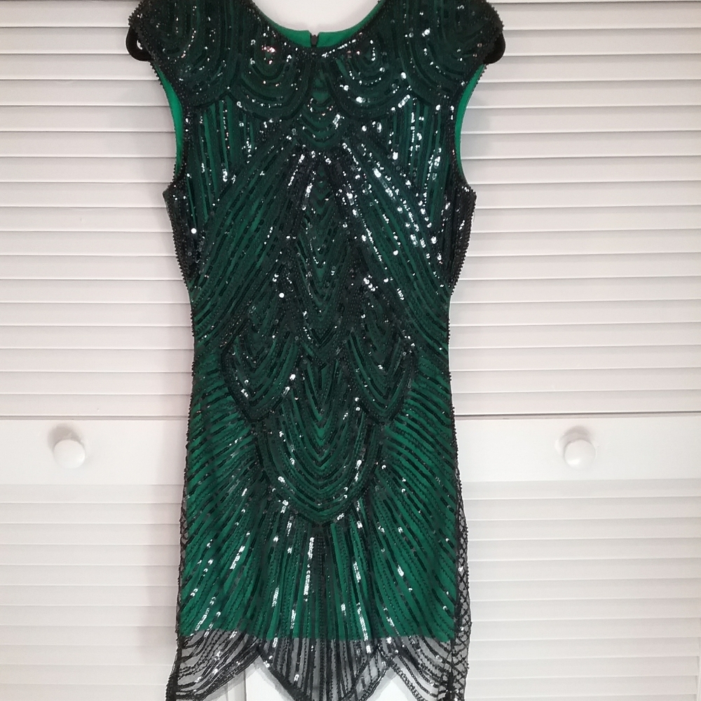 Emerald Green & Black beaded & sequin dress👗*